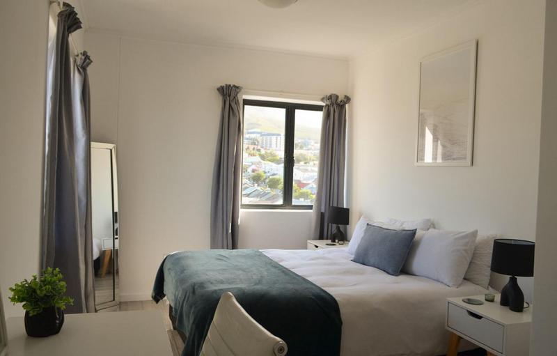 To Let 2 Bedroom Property for Rent in Woodstock Upper Western Cape